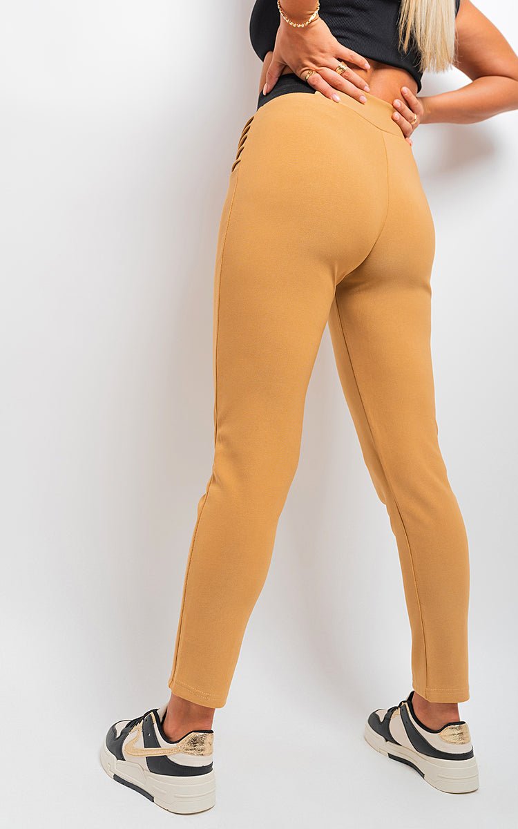 ARIAH Elastic Waist Button Detail Leggings - Glamoo - 