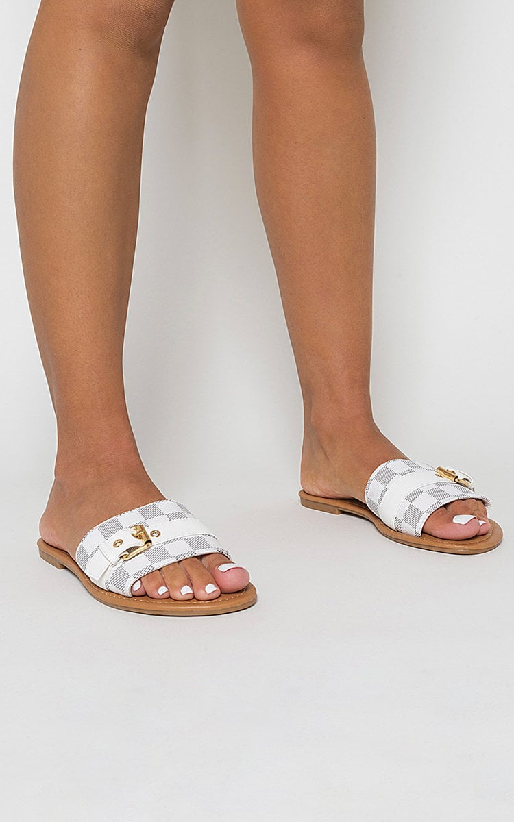 ARIAH Open Toe Flat Sandals