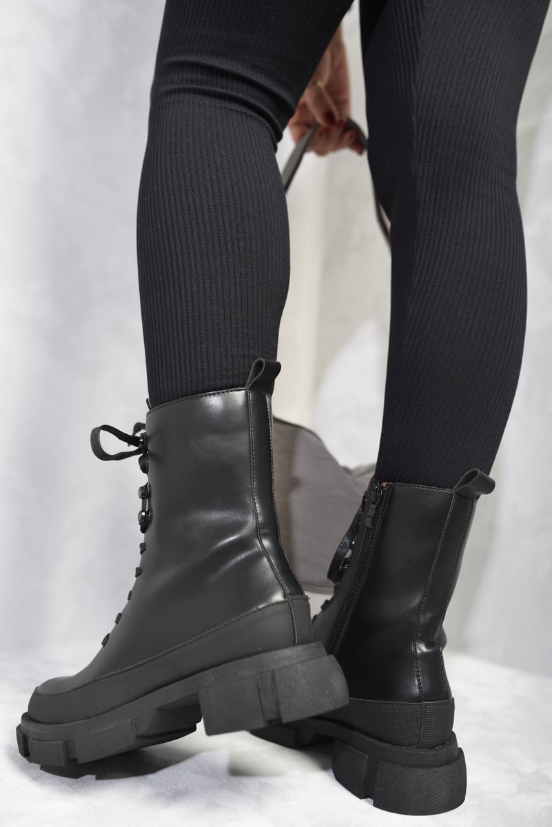 BONNIE Chunky Platform Lace-Up Ankle Boots